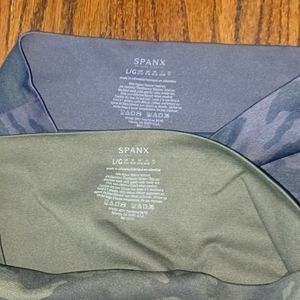 SPANX Legging 2 pair blue and green camo